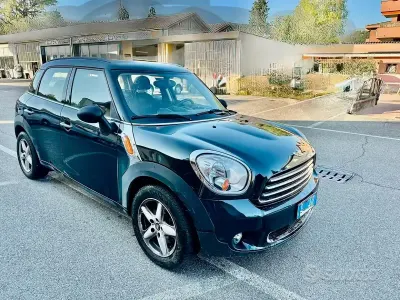 Usata Mini One Countryman 111 CV (81 kW) 2013 Verde SUV