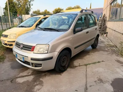Usata Fiat Panda Dynamic 60 CV (44 kW) 2005 Argento Utilitaria