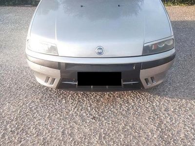 Usata Fiat Punto 80 CV (58 kW) 2001 Argento Utilitaria