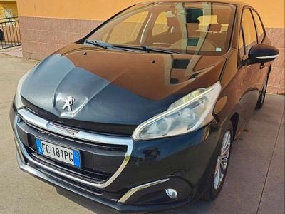 Usata Peugeot 208 Allure 74 CV (54 kW) 2016 Nero Utilitaria