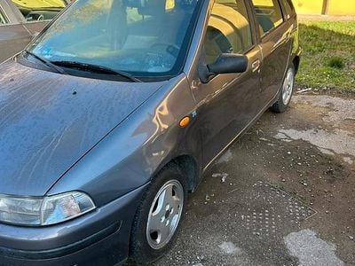 Usata Fiat Punto S 75 CV (55 kW) 1997 Grigio Berlina