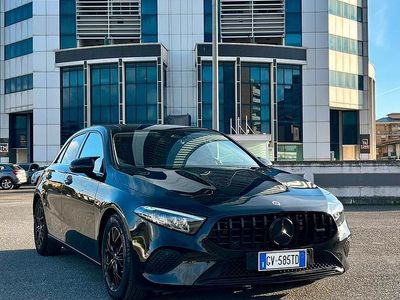 Usado Mercedes A180 Advanced 116 HP (85 kW) 2024 Preto Sedan