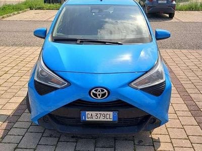 Usata Toyota Aygo X-play 72 CV (52 kW) 2020 Blu/azzurro Utilitaria