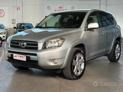 Usata Toyota RAV4 Luxury 177 CV (130 kW) 2007 Nero SUV