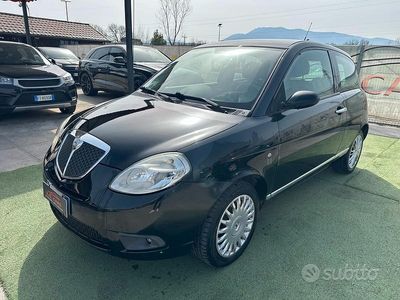 Usata Lancia Ypsilon 90 CV (66 kW) 2007 Nero Utilitaria