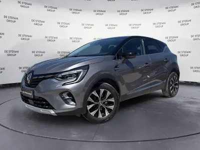 Usata Renault Captur Techno 101 CV (74 kW) 2023 Grigio SUV