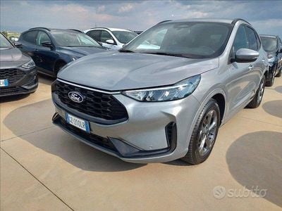 Usata Ford Kuga ST-Line 180 CV (132 kW) 2025 Grigio SUV