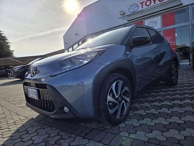 Persian salt & black Usata 2024 Toyota Aygo X Trend SUV | 15.000 € (Buon prezzo)
