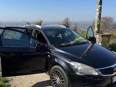 Begagnad Kia Ceed 2010 Halvkombi