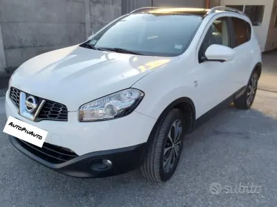 Usata Nissan Qashqai N-TEC 150 CV (110 kW) 2012 Bianco SUV