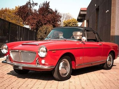 Usado Fiat 1200 58 HP (42 kW) 1962 Vermelho Cabrios