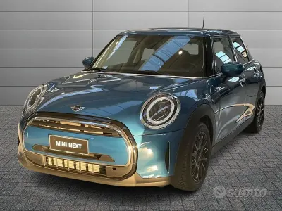 Begagnad Mini ONE Classic 75 HK (55 kW) 2021 Blå Halvkombi