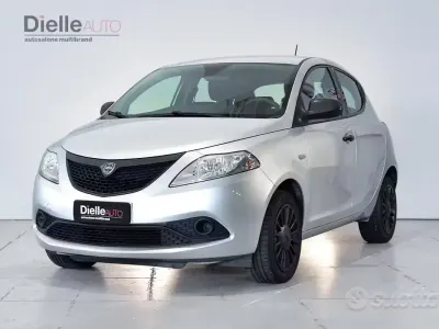 Usata Lancia Ypsilon Silver 95 CV (69 kW) 2020 Grigio Utilitaria