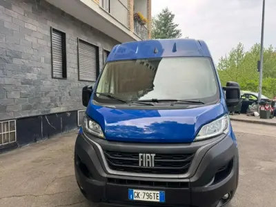 Usata Fiat Ducato 33 140 CV (102 kW) 2022 Blu Furgone