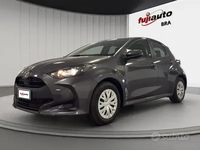 Gebraucht Toyota Yaris Hybrid Active 116 PS (85 kW) 2025 Grau Kleinwagen