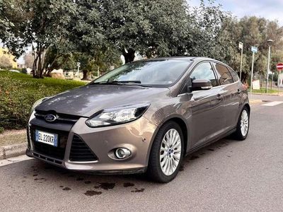 Usata Ford Focus Titanium 116 CV (85 kW) 2011 Grigio Berlina