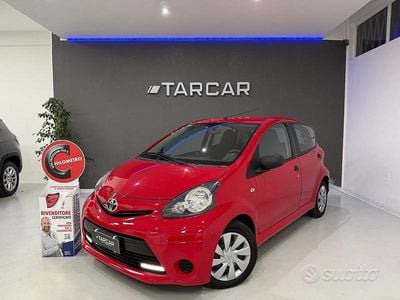Usata Toyota Aygo Edition 68 CV (50 kW) 2014 Rosso Utilitaria