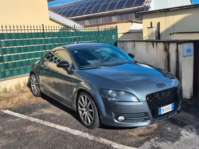 Begagnad Audi TT 200 HK (147 kW) 2008 Grå Sportkupé