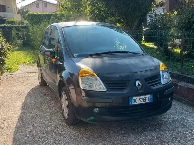 Usata Renault Modus 75 CV (55 kW) 2006 Monovolume
