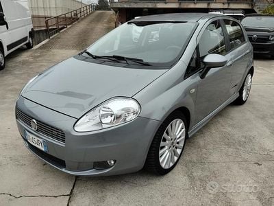 Usata Fiat Grande Punto Emotion 120 CV (88 kW) 2008 Grigio Utilitaria
