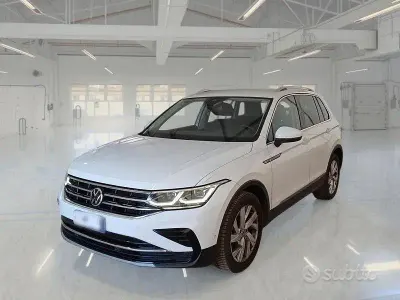 Usata VW Tiguan Elegance 149 CV (109 kW) 2021 Bianco SUV