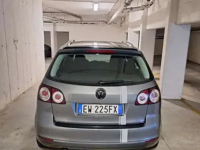 Usata VW Golf VII Highline 105 CV (77 kW) 2014 Berlina