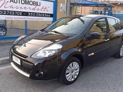Usata Renault Clio II Dynamique 75 CV (55 kW) 2010 Nero metallizzato Berlina