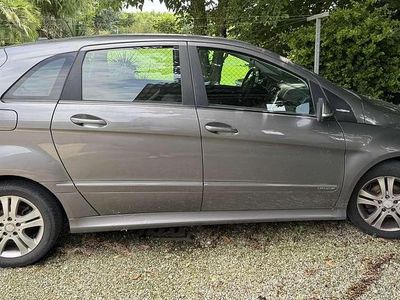 Mercedes B180