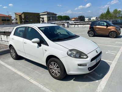 Usata Fiat Punto Street 69 CV (50 kW) 2015 Bianco Utilitaria