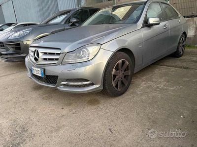 Usata Mercedes C200 Elegance 136 CV (100 kW) 2012 Argento Berlina