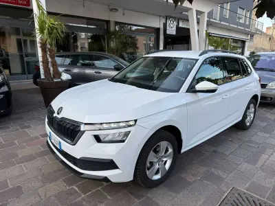 Usata Skoda Kamiq Ambition 110 CV (80 kW) 2022 Bianco SUV