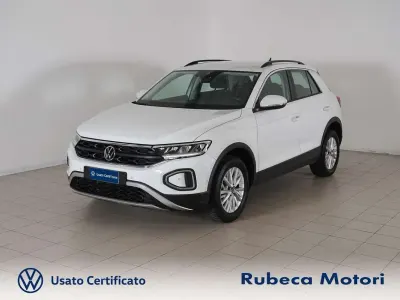 Usata VW T-Roc Life 110 CV (80 kW) 2022 Bianco SUV