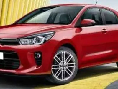 Usata Kia Rio Active 101 CV (74 kW) 2017 Signal red Berlina