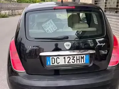 Usata Lancia Ypsilon 69 CV (50 kW) 2007 Nero Utilitaria