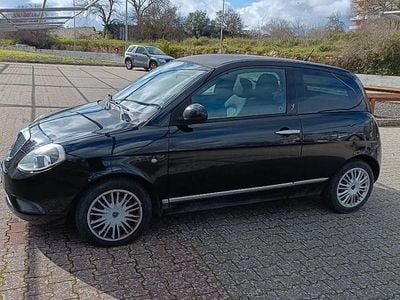Usata Lancia Ypsilon 75 CV (55 kW) 2011 Nero Utilitaria