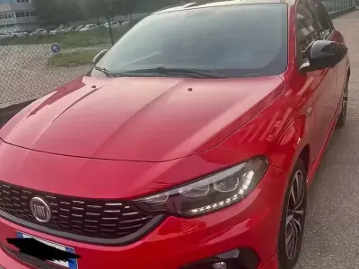 Brugt Fiat Tipo Sport 120 HK (88 kW) 2019 Rød Sedan