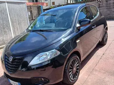 Usata Lancia Ypsilon S 69 CV (50 kW) 2014 Utilitaria