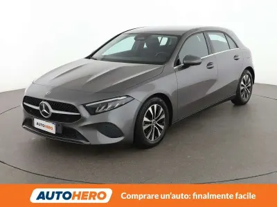 Usata Mercedes A180 116 CV (85 kW) 2023 Grigio Berlina