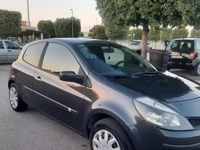 Usata Renault Clio II 98 CV (72 kW) 2007 Grigio Berlina