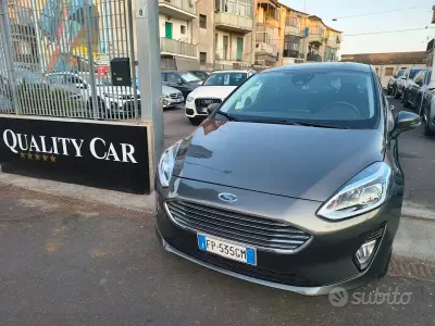 Usata Ford Fiesta 85 CV (62 kW) 2018 Grigio Utilitaria