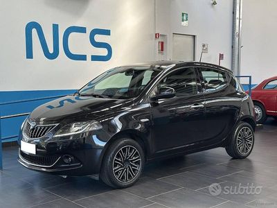 Usata Lancia Ypsilon Gold 69 CV (50 kW) 2021 Nero Utilitaria