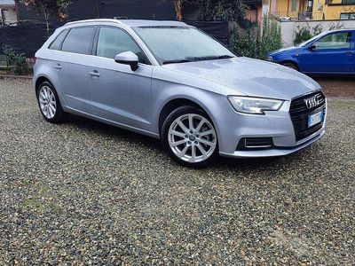 Usata Audi A3 Design 116 CV (85 kW) 2018 Argento Berlina