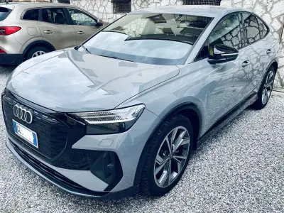 Usata Audi Q4 e-tron S-Line 69 kW (95 CV) 2022 Grigio SUV