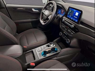 Usata Ford Kuga 120 CV (88 kW) 2023 Nero SUV