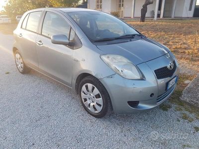 usata Toyota Yaris 1400 D4d Sol 5p