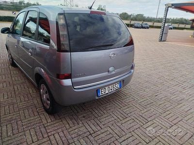Usata Opel Meriva Enjoy 90 CV (66 kW) 2010 Grigio Monovolume