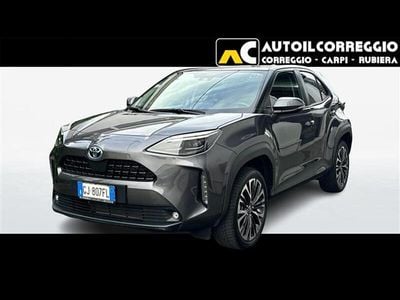 Usata Toyota Yaris Cross Lounge 116 CV (85 kW) 2022 Grigio scuro SUV