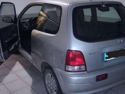 Usata Honda Logo 65 CV (47 kW) 2001 Argento Utilitaria