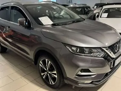 Usata Nissan Qashqai N-Connecta 140 CV (102 kW) 2021 Grigio SUV