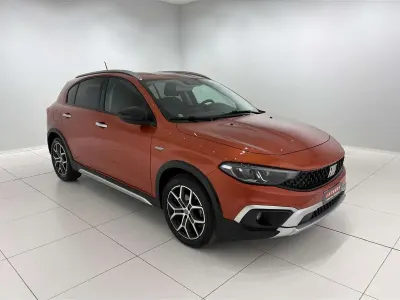 Usata Fiat Tipo Cross 101 CV (74 kW) 2021 Paprika Berlina